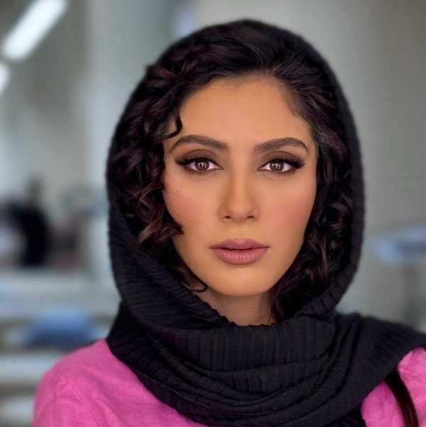 عکس مونا فرجاد 1405
