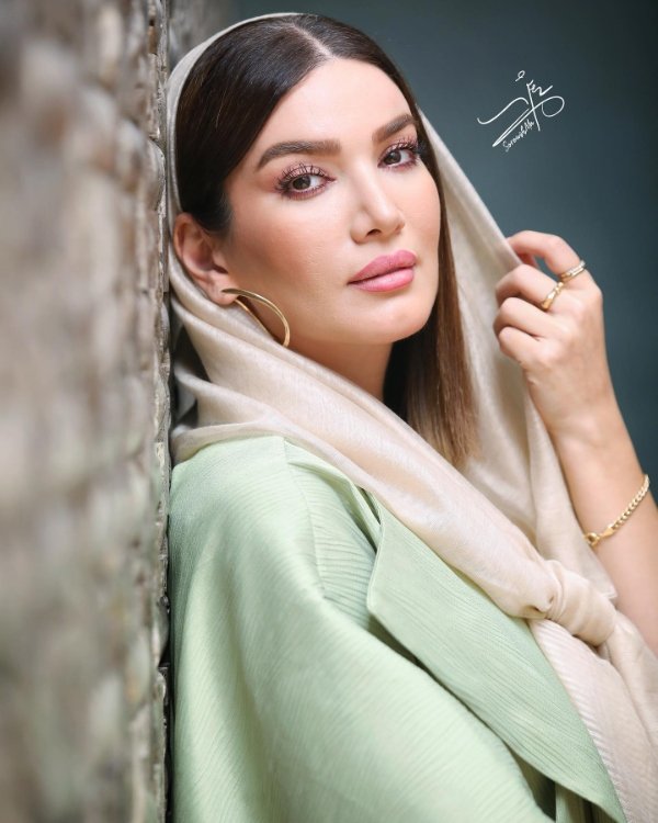 عکس متین ستوده 1405