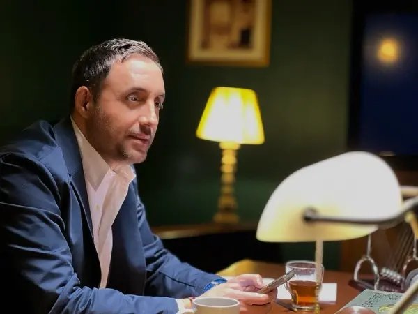 عکس و بیوگرافی امیرحسین رستمی - ستاره