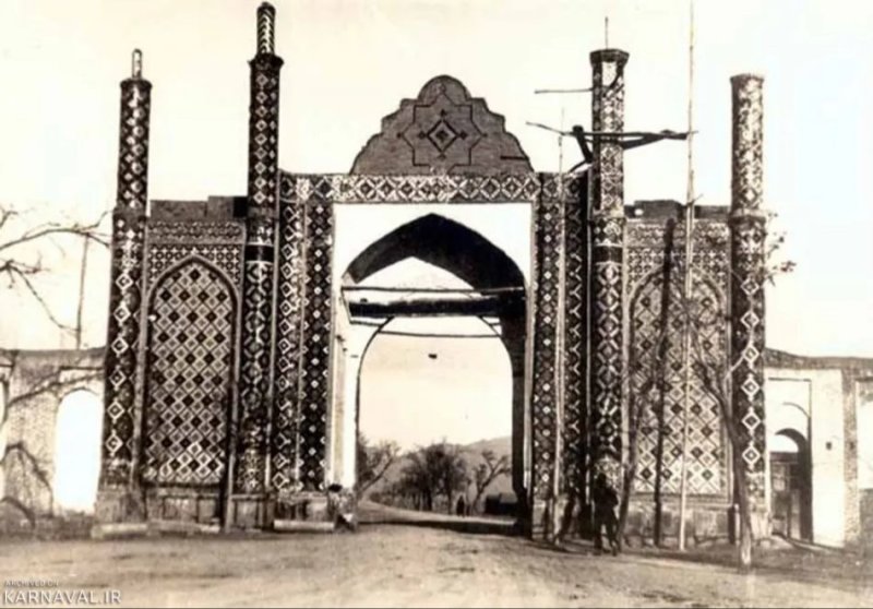 عکس قدیمی دروازه دوشان تپه از درون شهر