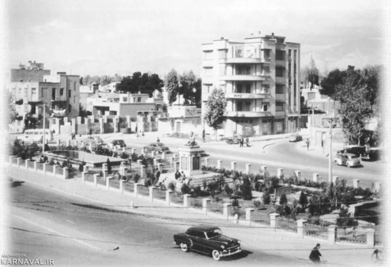 تصویر میدان فردوسی 1336 خورشیدی - تهران