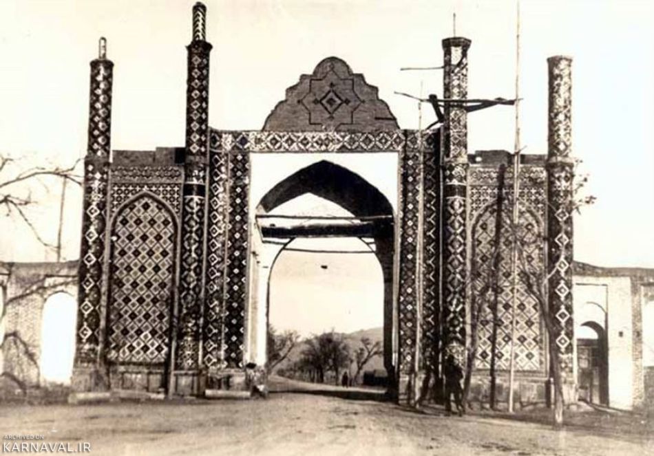 دروازه دوشان تپه از درون شهر